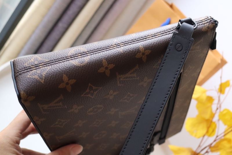 LV Clutch Bags